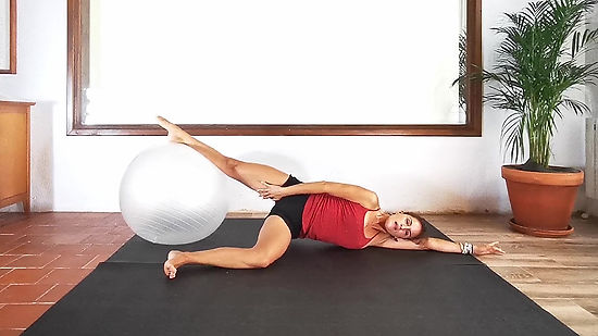 Sphere-mobility of the hip